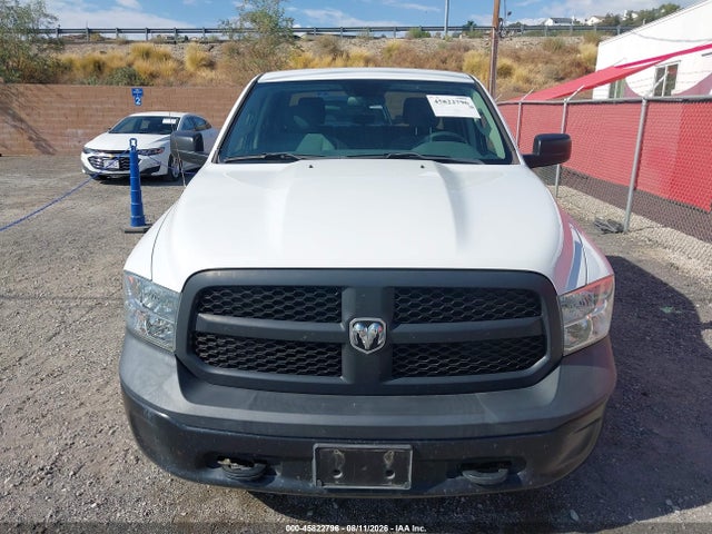 45822796 :رقم المزاد ، 1C6RR7KG8JS297211 vin ، 2018 Ram 1500 Tradesman  4x4 5'7 Box مزاد بيع