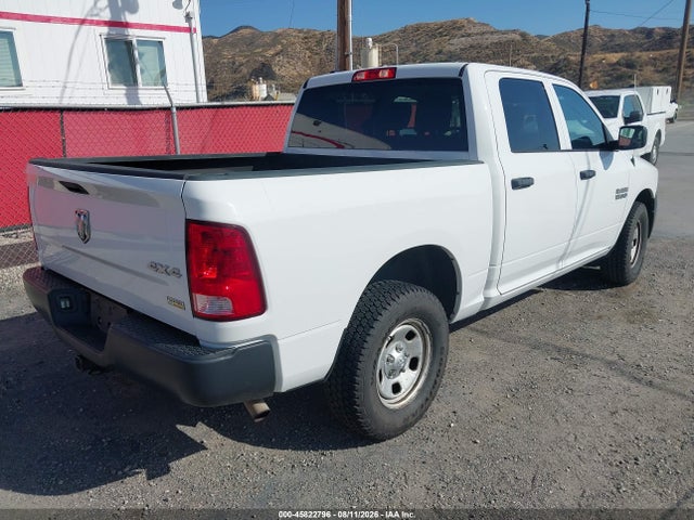 45822796 :رقم المزاد ، 1C6RR7KG8JS297211 vin ، 2018 Ram 1500 Tradesman  4x4 5'7 Box مزاد بيع
