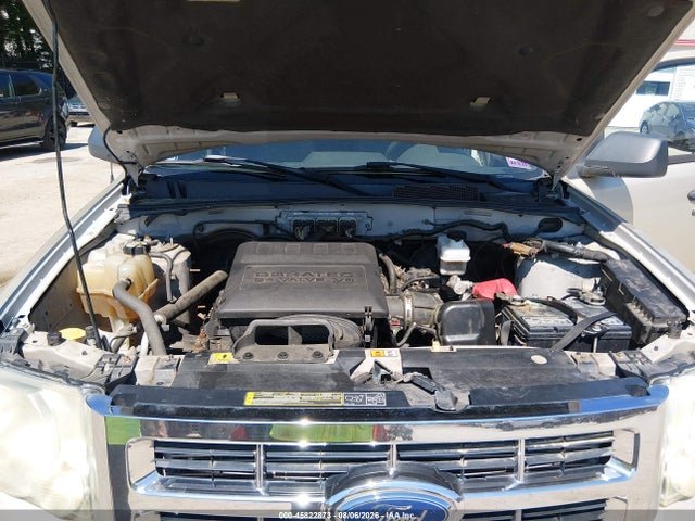 45822873 :رقم المزاد ، 1FMCU0DG3AKA04599 vin ، 2010 Ford Escape Xlt مزاد بيع