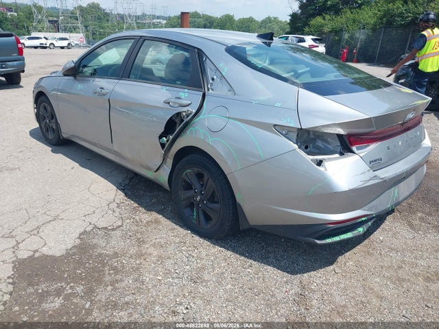 Hyundai ELANTRA SEL 2022 5NPLS4AG3NH082603 Image 3