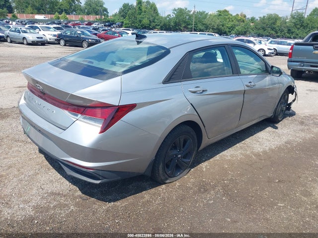 Hyundai ELANTRA SEL 2022 5NPLS4AG3NH082603 Image 4