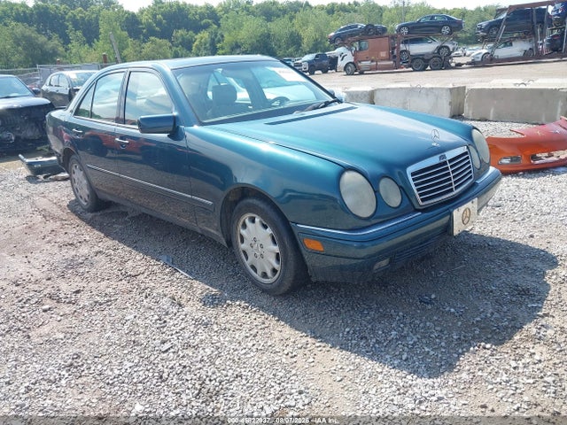 Продажа на аукционе авто 1999 Mercedes-benz E 320, vin: WDBJF65H8XA853933, номер лота: 45822937