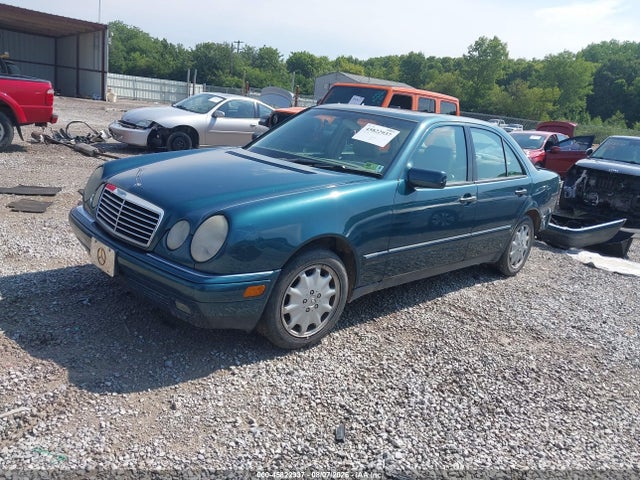 Продажа на аукционе авто 1999 Mercedes-benz E 320, vin: WDBJF65H8XA853933, номер лота: 45822937