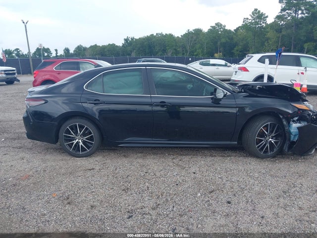 Auction sale of the 2024 Toyota Camry Se, vin: 4T1G11AK2RU921218, lot number: 45822951