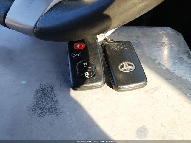 Toyota PRIUS PLUG-IN 2014 JTDKN3DP6E3051236 Image 11
