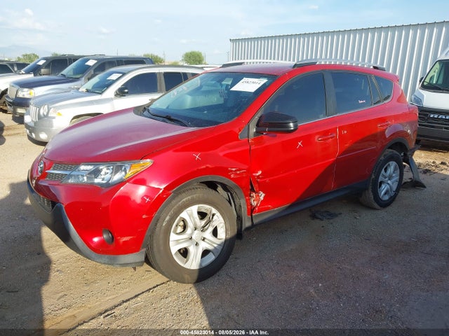 Toyota RAV4 LE 2015 JTMZFREV9FJ031538 Image 2