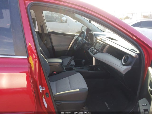 Toyota RAV4 LE 2015 JTMZFREV9FJ031538 Image 5
