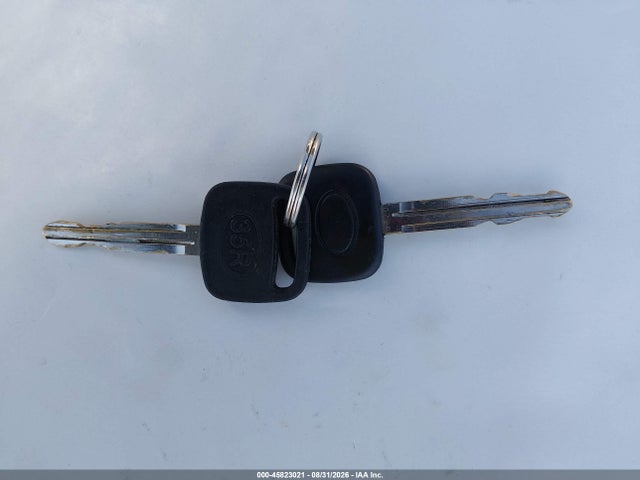 2001 Toyota Camry Ce მანქანა იყიდება აუქციონზე, vin: 4T1BG22K01U839490, აუქციონის ნომერი: 45823021