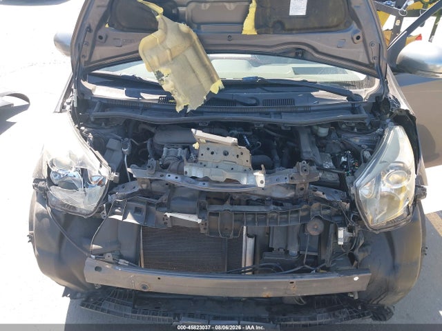Scion IQ 2015 JTNJJXB02FJ030929 Image 10