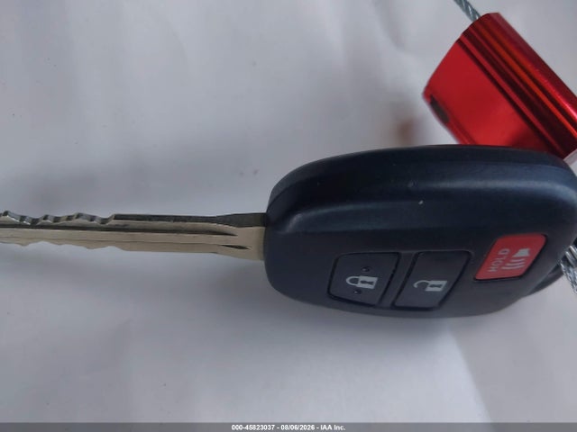 Scion IQ 2015 JTNJJXB02FJ030929 Image 11