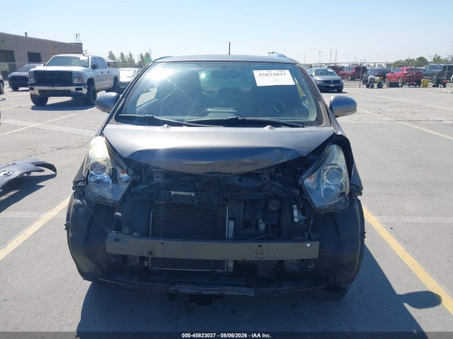 Scion IQ 2015 JTNJJXB02FJ030929 Image 13