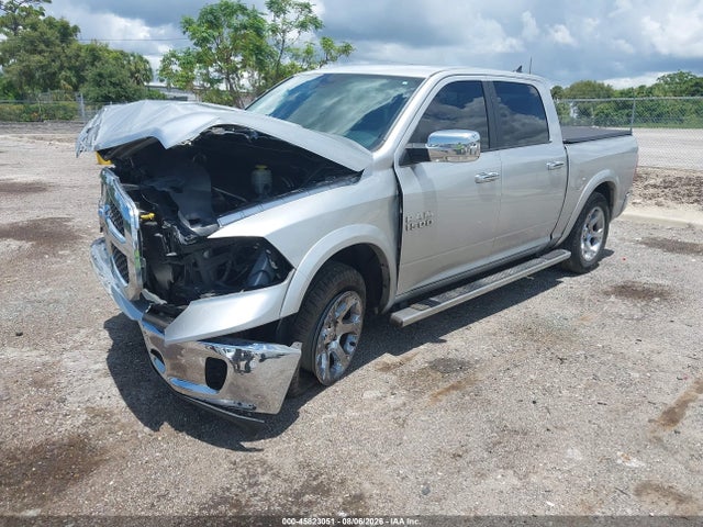45823051 :رقم المزاد ، 1C6RR6NT1HS856448 vin ، 2017 Ram 1500 Laramie  4x2 5'7 Box مزاد بيع