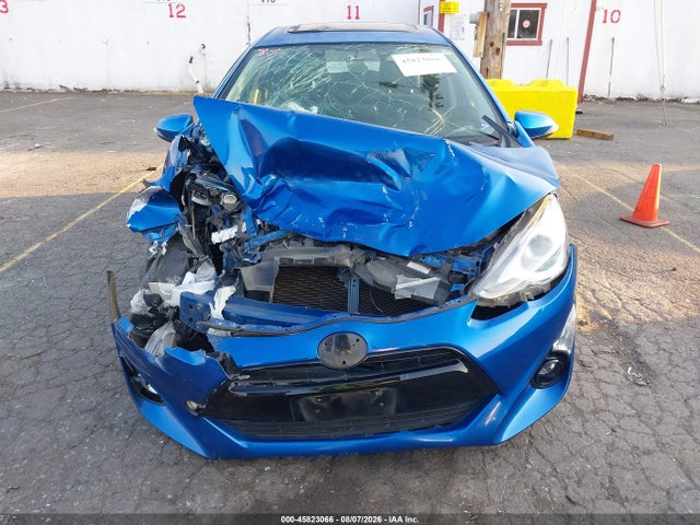 Toyota Prius C Four 2016 JTDKDTB34G1134505 Image 12
