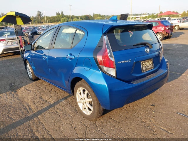 Toyota Prius C Four 2016 JTDKDTB34G1134505 Image 3