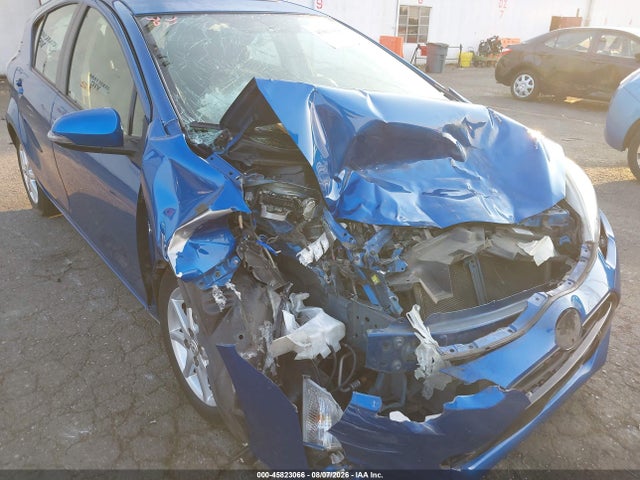 Toyota Prius C Four 2016 JTDKDTB34G1134505 Image 6