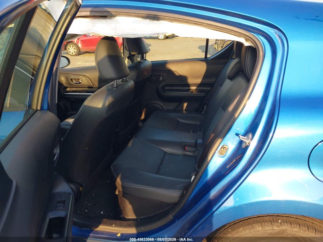 Toyota Prius C Four 2016 JTDKDTB34G1134505 Image 8