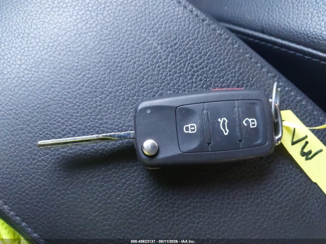 2013 Volkswagen Jetta 2.5l Se მანქანა იყიდება აუქციონზე, vin: 3VWDX7AJ7DM426037, აუქციონის ნომერი: 45823137