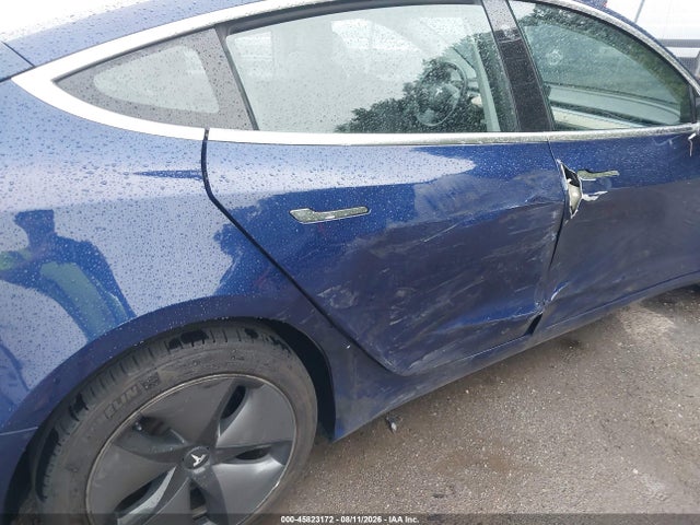 Tesla Model 3 Long Range/mid Range 2018 5YJ3E1EA8JF040755 Image 18
