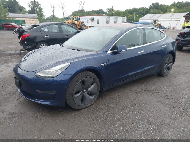 Tesla Model 3 Long Range/mid Range 2018 5YJ3E1EA8JF040755 Image 2