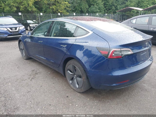 Tesla Model 3 Long Range/mid Range 2018 5YJ3E1EA8JF040755 Image 3