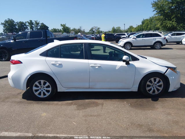 Продаж на аукціоні авто 2022 Toyota Corolla Le, vin: 5YFEPMAE6NP282581, номер лоту: 45823185
