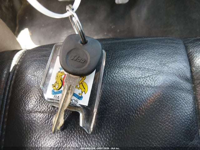 45823209 :رقم المزاد ، 1GCRCSE04BZ193979 vin ، 2011 Chevrolet Silverado 1500 Lt مزاد بيع