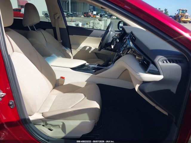 Продаж на аукціоні авто 2020 Toyota Camry Le, vin: 4T1C11AK8LU366801, номер лоту: 45823222