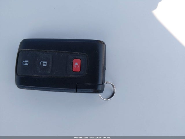 Продажа на аукционе авто 2005 Toyota Prius, vin: JTDKB20U553083609, номер лота: 45823229