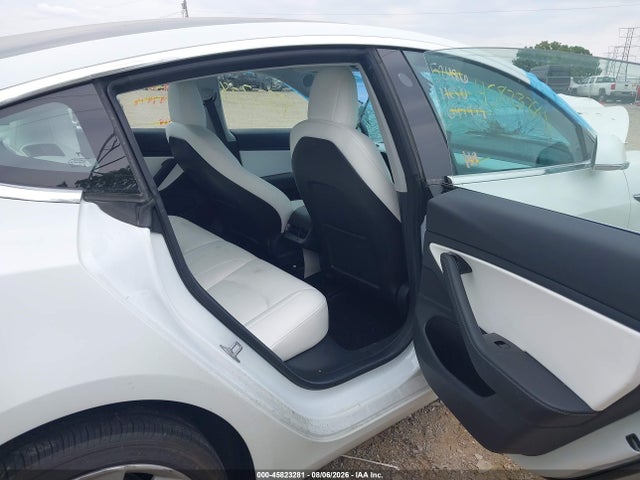 Tesla Model 3 Long Range/performance 2018 5YJ3E1EB4JF097978 Image 8