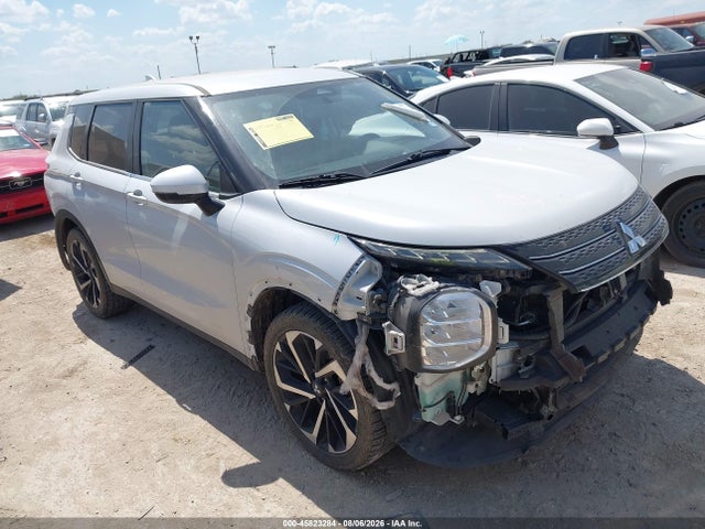 45823284 :رقم المزاد ، JA4J3TA8XNZ064870 vin ، 2022 Mitsubishi Outlander Es 2.5 2wd مزاد بيع
