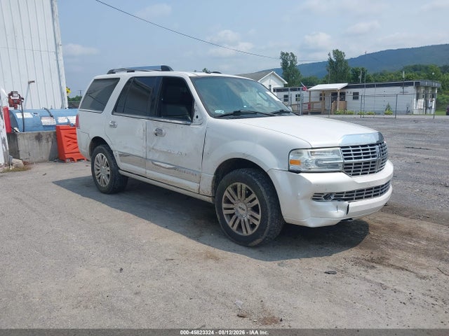 Продаж на аукціоні авто 2011 Lincoln Navigator, vin: 5LMJJ2J5XBEJ00466, номер лоту: 45823324