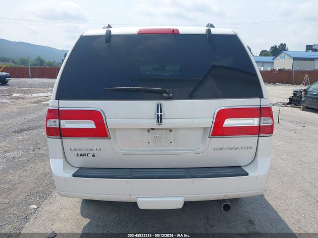 Продаж на аукціоні авто 2011 Lincoln Navigator, vin: 5LMJJ2J5XBEJ00466, номер лоту: 45823324