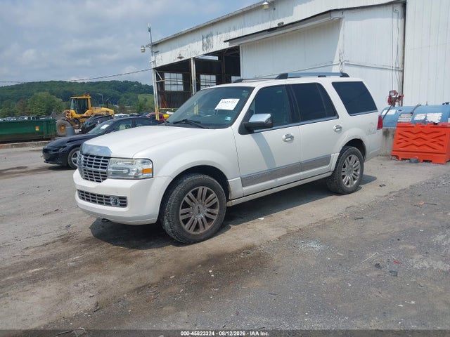 Продаж на аукціоні авто 2011 Lincoln Navigator, vin: 5LMJJ2J5XBEJ00466, номер лоту: 45823324