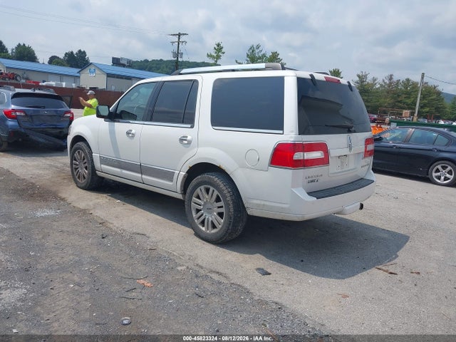 Продаж на аукціоні авто 2011 Lincoln Navigator, vin: 5LMJJ2J5XBEJ00466, номер лоту: 45823324