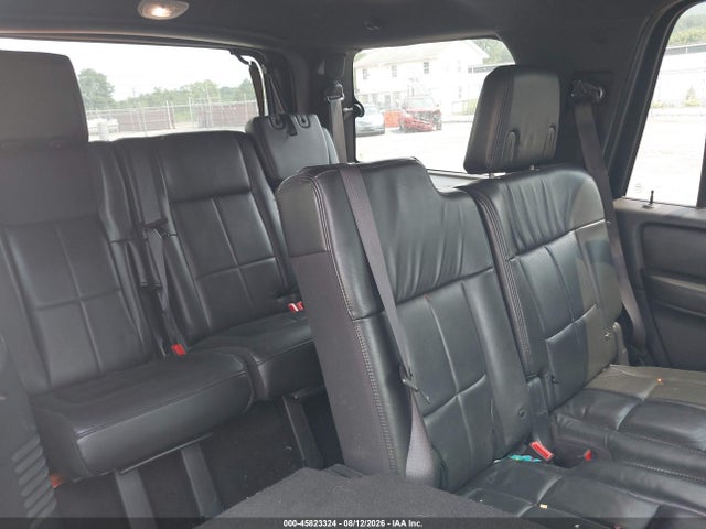 Продаж на аукціоні авто 2011 Lincoln Navigator, vin: 5LMJJ2J5XBEJ00466, номер лоту: 45823324
