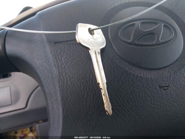 2001 Hyundai Elantra Gls მანქანა იყიდება აუქციონზე, vin: KMHDN45D01U187557, აუქციონის ნომერი: 45823377