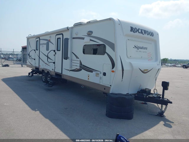 2017 Rockwood Signature Ultra Lite მანქანა იყიდება აუქციონზე, vin: 4X4TRLH23H1874322, აუქციონის ნომერი: 45823383