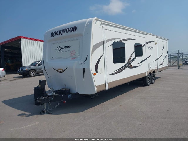 2017 Rockwood Signature Ultra Lite მანქანა იყიდება აუქციონზე, vin: 4X4TRLH23H1874322, აუქციონის ნომერი: 45823383