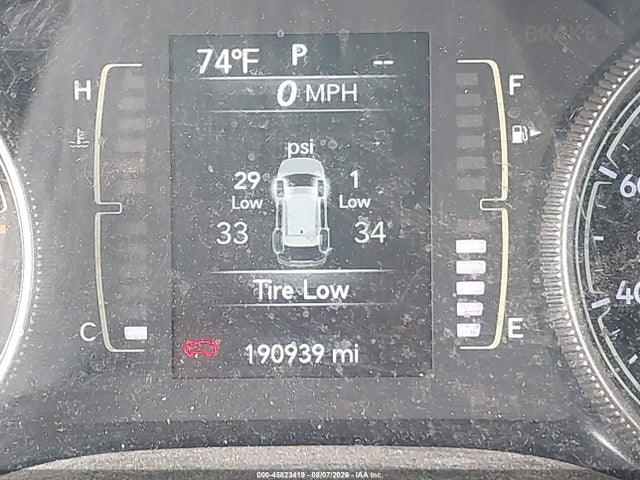 2019 Jeep Cherokee Latitude 4x4 მანქანა იყიდება აუქციონზე, vin: 1C4PJMCX2KD106456, აუქციონის ნომერი: 45823419