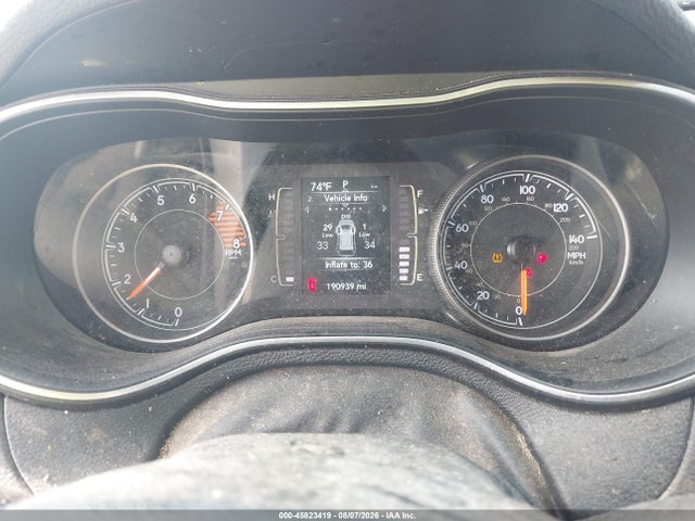 2019 Jeep Cherokee Latitude 4x4 მანქანა იყიდება აუქციონზე, vin: 1C4PJMCX2KD106456, აუქციონის ნომერი: 45823419