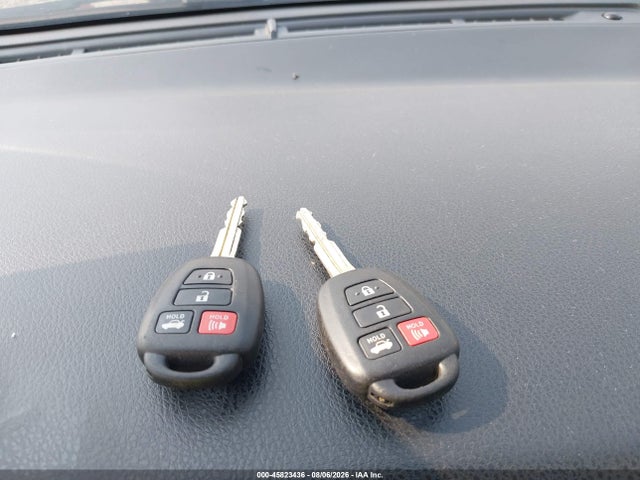 Продаж на аукціоні авто 2018 Toyota Corolla Se, vin: 2T1BURHE8JC044790, номер лоту: 45823436