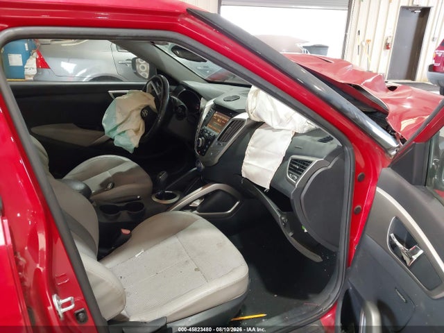 Продажа на аукционе авто 2013 Hyundai Veloster Base W/gray, vin: KMHTC6AD2DU087449, номер лота: 45823480