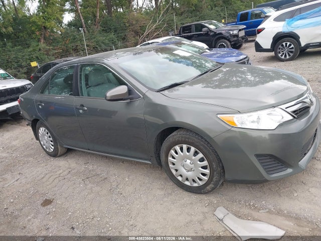 2014 Toyota Camry Le მანქანა იყიდება აუქციონზე, vin: 4T4BF1FK0ER425970, აუქციონის ნომერი: 45823504