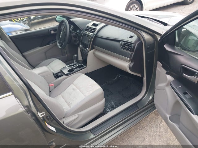2014 Toyota Camry Le მანქანა იყიდება აუქციონზე, vin: 4T4BF1FK0ER425970, აუქციონის ნომერი: 45823504