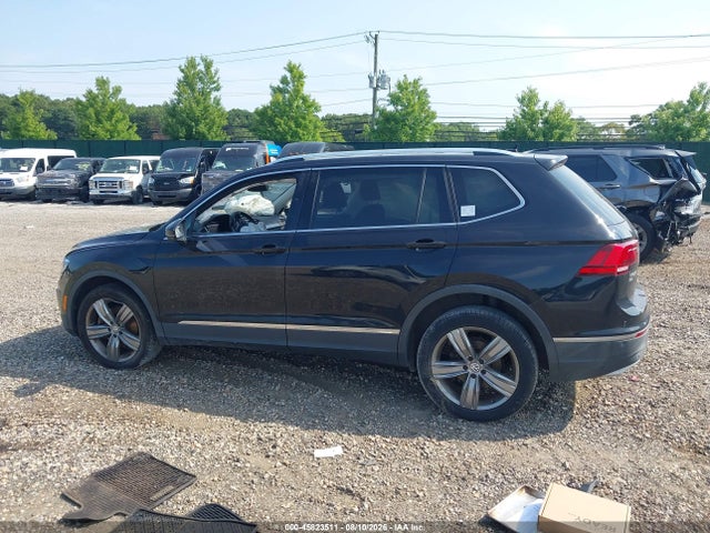Продажа на аукционе авто 2018 Volkswagen Tiguan 2.0t Sel Premium, vin: 3VV4B7AX5JM004531, номер лота: 45823511