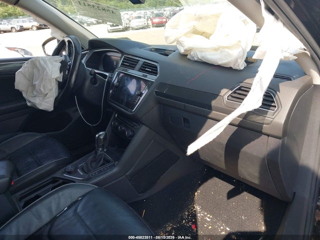 Продажа на аукционе авто 2018 Volkswagen Tiguan 2.0t Sel Premium, vin: 3VV4B7AX5JM004531, номер лота: 45823511