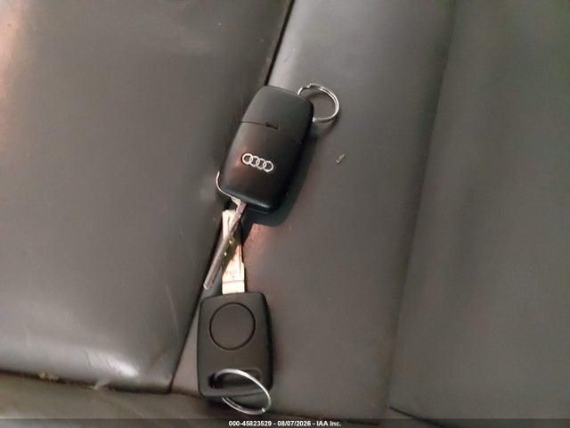 45823529 :رقم المزاد ، TRUUT28N121010625 vin ، 2002 Audi Tt 1.8l مزاد بيع