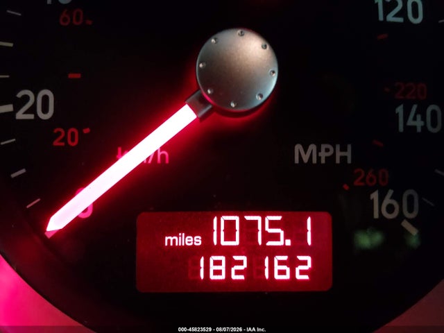 45823529 :رقم المزاد ، TRUUT28N121010625 vin ، 2002 Audi Tt 1.8l مزاد بيع