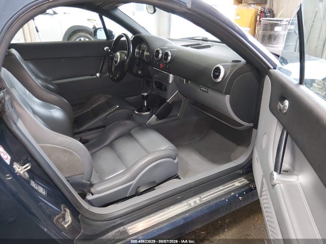 45823529 :رقم المزاد ، TRUUT28N121010625 vin ، 2002 Audi Tt 1.8l مزاد بيع