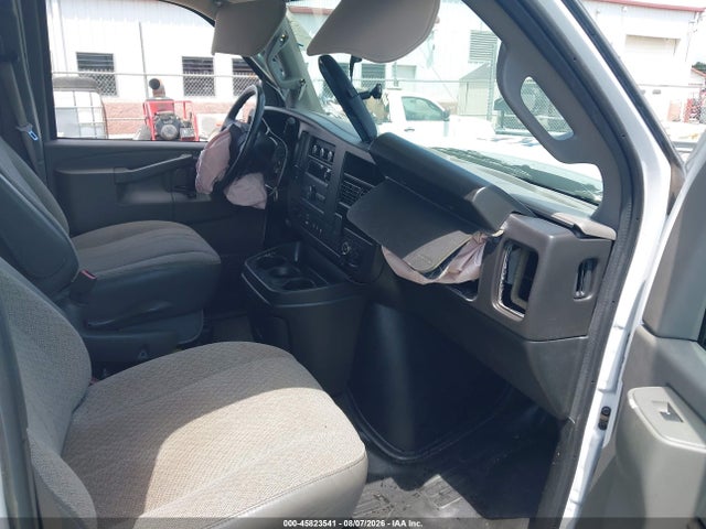 2023 Chevrolet Express Cargo Rwd 2500 Regular Wheelbase Wt მანქანა იყიდება აუქციონზე, vin: 1GCWGAFPXP1165820, აუქციონის ნომერი: 45823541